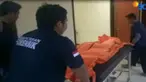 Jenazah warga Lampung Timur tersebut itu langsung dibawa ke Rumah Sakit Polri Kramat Jati untuk diautopsi.
