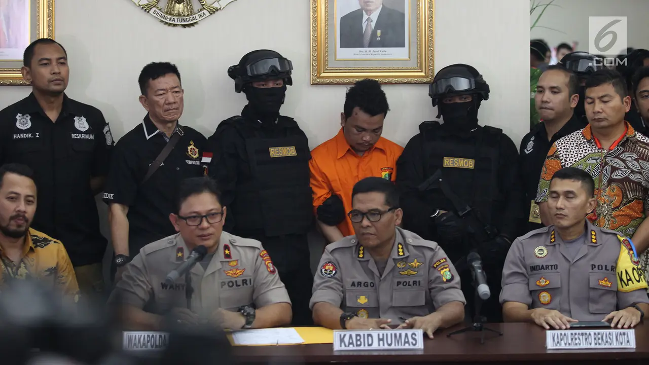Raut Wajah Pembunuh Satu Keluarga di Bekasi