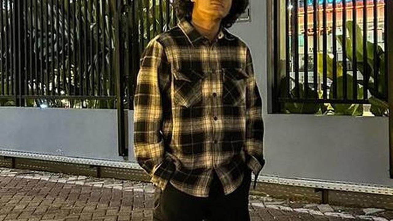 Potret Vadel Badjideh Pacar Lolly Anak Nikita Mirzani Tertunduk Lesu saat Diamankan Polisi, Diduga Keroyok Anggota TNI