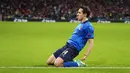 Penyerang Italia, Federico Chiesa melakukan selebrasi setelah mencetak gol ke gawang Spanyol pada pertandingan semifinal Euro 2020 di di stadion Wembley di London, Rabu (7/7/2021).  Gli Azzurri berhak ke final Piala Eropa 2020. (AP Photo/Frank Augstein)