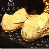 Sepatu-sepatu olahraga pria ini berharga selangit. Bahkan seharga 1 rumah di kawasan mewah ibu kota!