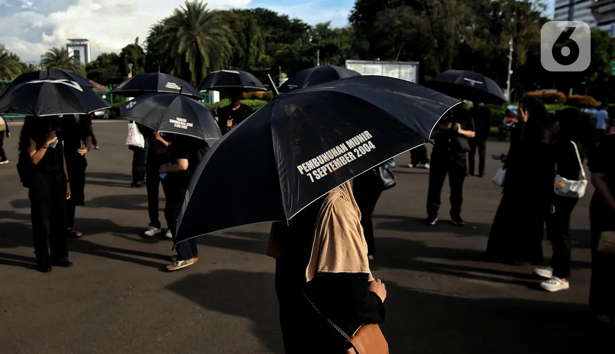 Menteri Kebudayaan Fadli Zon menyatakan proyek penulisan ulang sejarah ditargetkan rampung dan diluncurkan pada 17 Agustus 2025, bertepatan dengan perayaan 80 tahun kemerdekaan Indonesia. (Liputan6.com/Angga Yuniar)