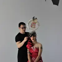 Mengadu nasib ke Kanada, siapa sangka Juan Iskandar menemukan bakat terpendamnya sebagai desainer fashion dan aksesori yang karyanya akan tampil di Fashion Art Toronto (Foto: Dok. Pribadi)