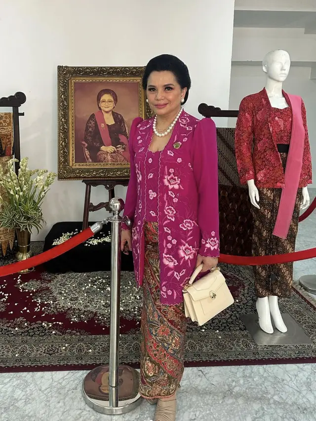 Kebaya tanpa brokat