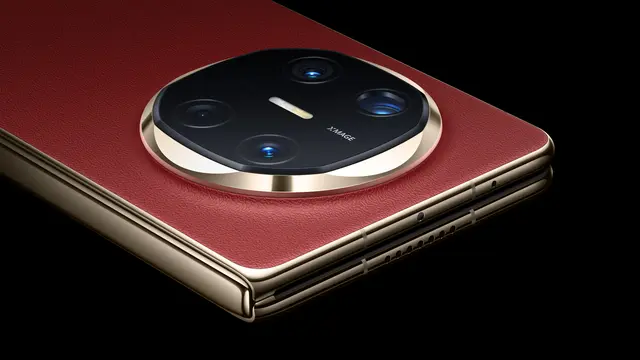 HUAWEI Mate X6 Ramping dan Tangguh dengan Kamera Terdepan di Industri, Atasi Tantangan Layar Lipat