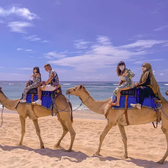 7 Potret Kebersamaan Rohimah Alli dan Eva Belisima Liburan Ke Bali