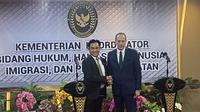 Menko Kumham Imipas Yusril Ihza Mahendra bertemu Dubes Prancis untuk Indonesia. Pertemuan membahas soal pemindahan terpidana mati kasus narkoba Serge Areski Atlaoui ke negara asalnya, Prancis. (Foto: Istimewa)