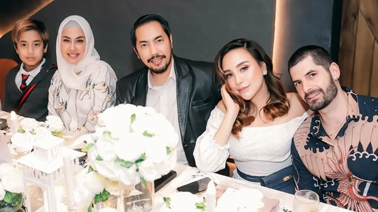 6 Momen Ulang Tahun Salmafina ke-21, Makan Malam Bareng Keluarga dan Pacar