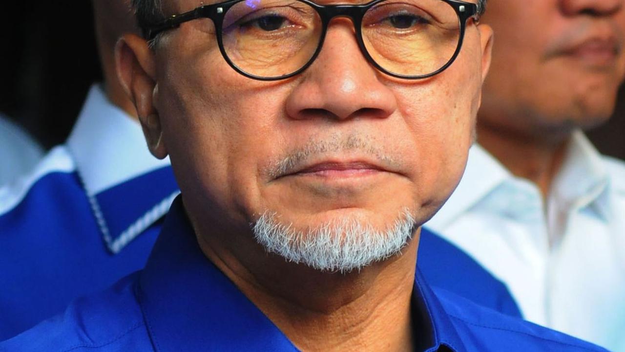 Viral Zulkifli Hasan Bagi-Bagi Duit, Zita Anjani PAN: Angkat Saja Pecinya, Isinya Gocapan