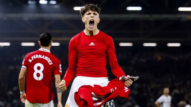 Foto: Melihat Aksi Garnacho Sang Pahlawan, MU Bungkus Fulham di Liga Inggris