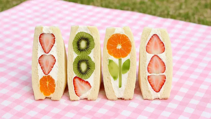 Resep Fruit Sando, Kreasi Sandwich Buah ala Jepang yang Bikin Ketagihan. - Cover