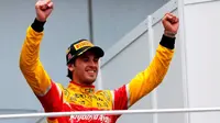 Pebalap tim Prema Racing asal Italia, Antonio Giovinazzi, memenangi feature race GP2 Malaysia di Sirkuit Sepang, Sabtu (1/10/2016). (Bola.com/Twitter/TeamJagonyaAyam)