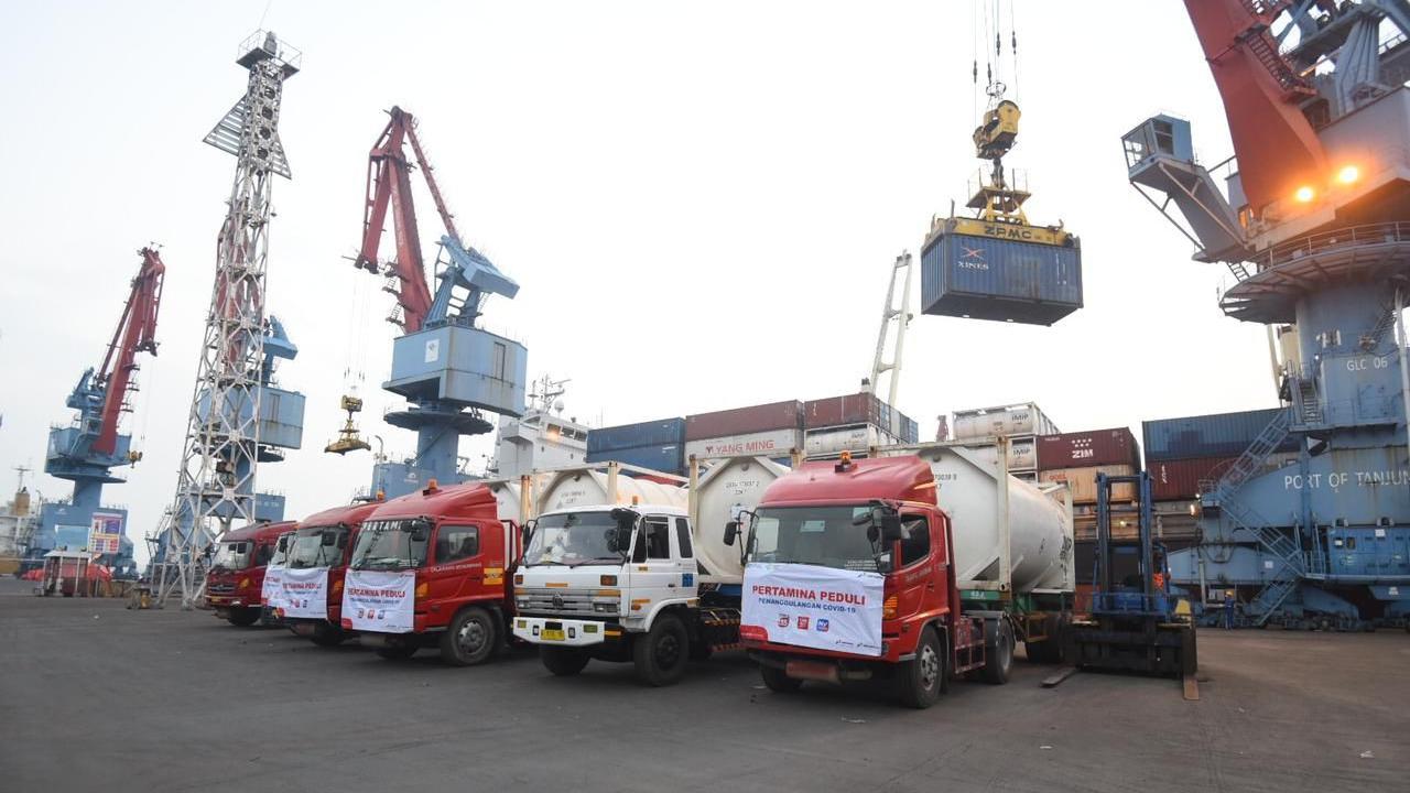 PT Pertamina (Persero) mengerahkan anak usahanya untuk membantu Pemerintah dalam penanganan Covid-19 melalui penyaluran kebutuhan Oksigen pasien Covid-19.