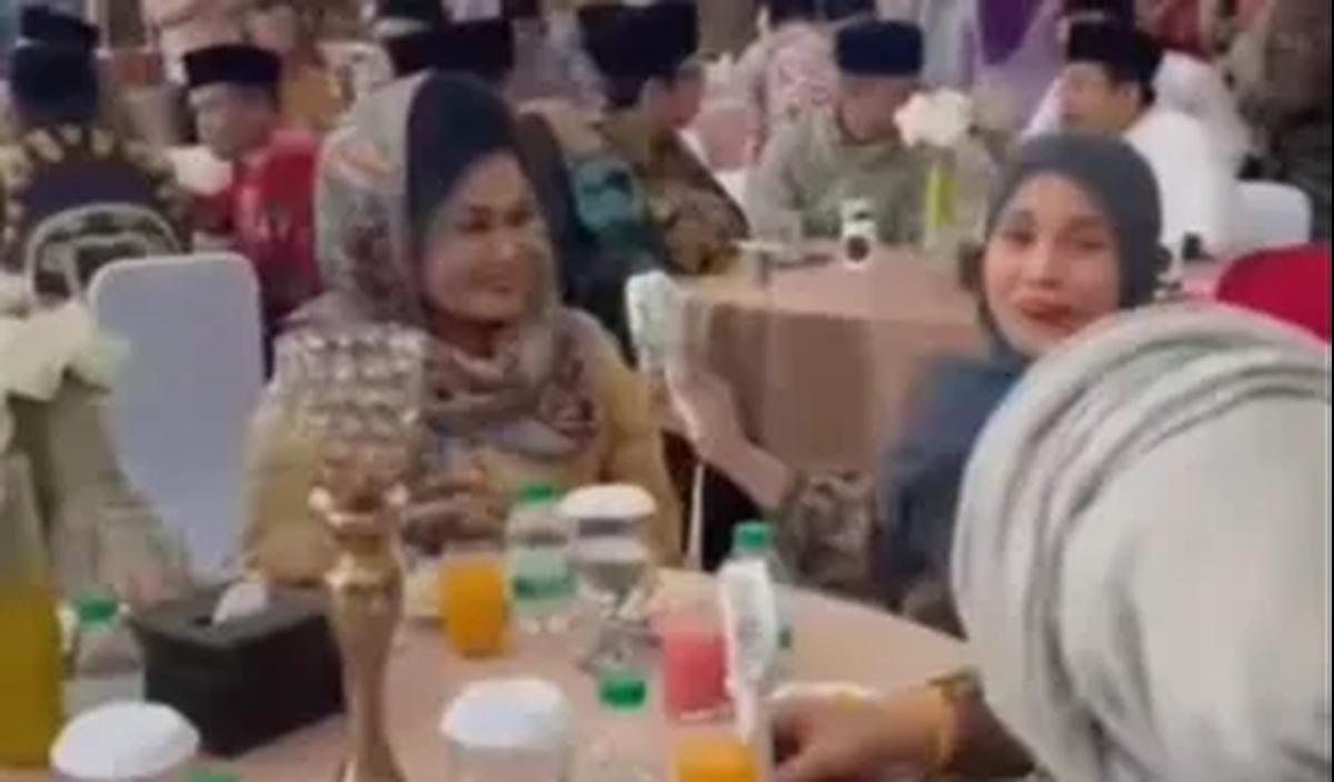 Ungkap Udara Sangat Panas, Ucap Terima Kasih pada Siti Atikoh