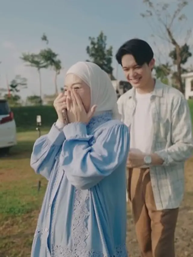 Rey Mbayang beri kejutan Dinda Hauw di anniversary pernikahannya (Instagram/rey_mbayang)