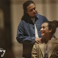 Famestory Dea Ananda dan Ariel Nidji. (Fotografer: Adrian Putra/Fimela.com)