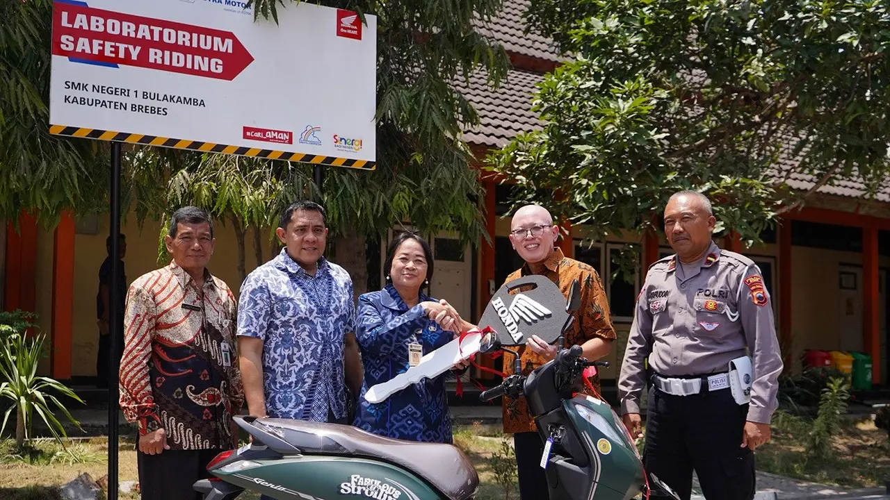 Peresmian Safety Riding Laboratorium Astra Honda di SMK Negeri 1 Bulakamba, Brebes, Jawa Tengah