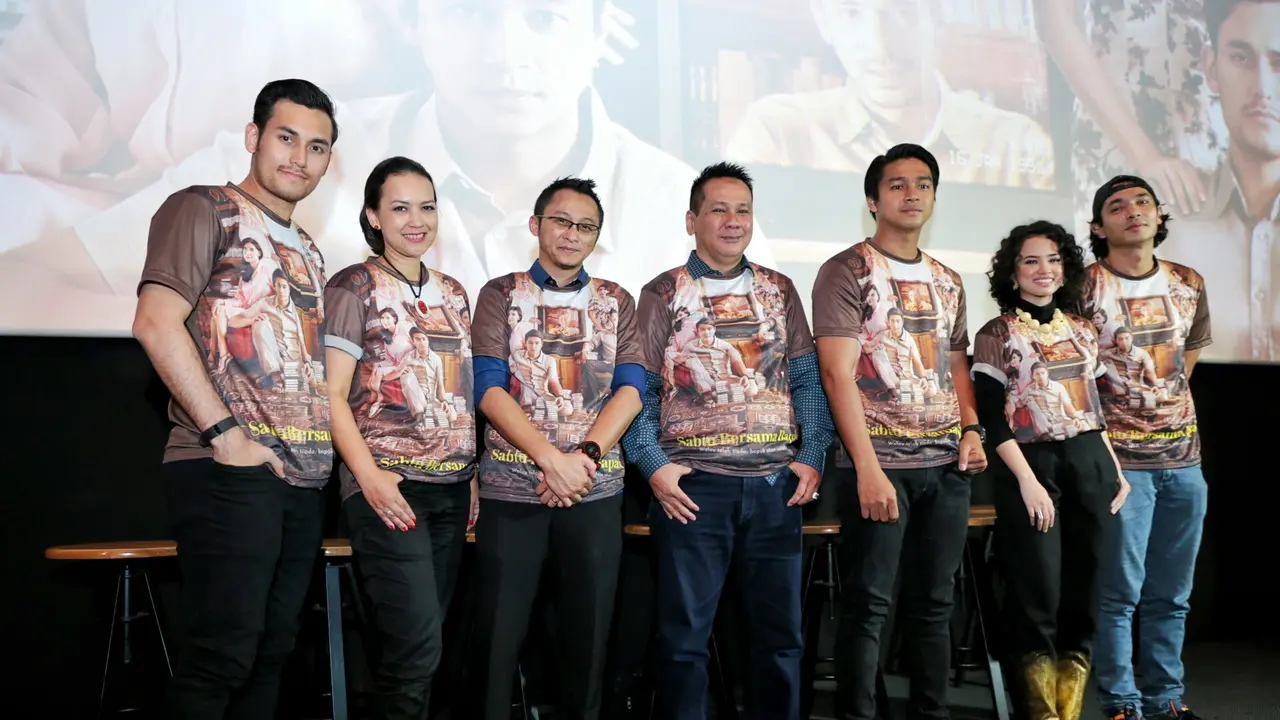 [Bintang] Premiere film Sabtu Bersama Bapak 