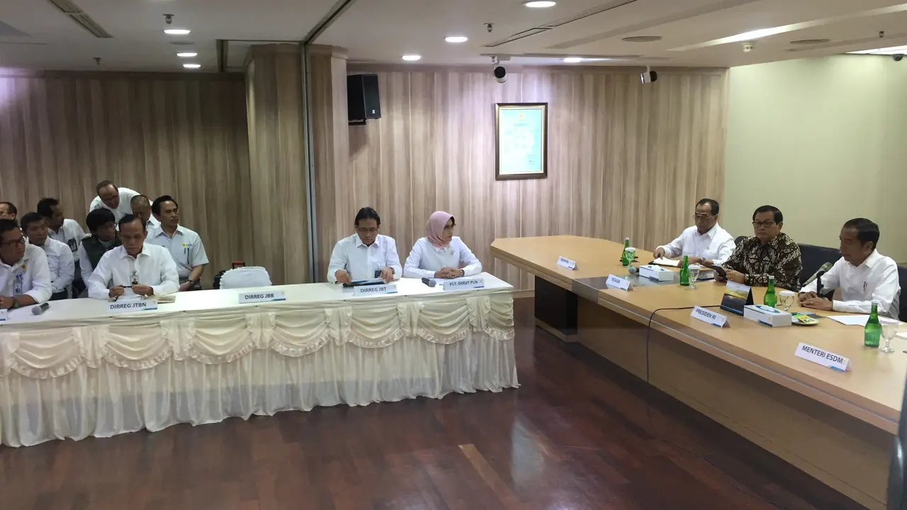 Presiden Jokowi di Kantor Pusat PLN