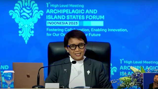 Menlu RI Retno L. P. Marsudi dalam konferensi pers High Level Meeting KTT AIS Forum 2023, Rabu (11/10/2023). (Screen grab Kemkominfo TV)