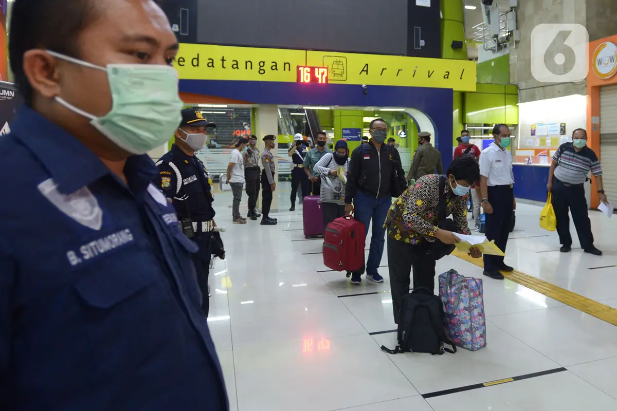 Masuk Jakarta, Penumpang Kereta Luar Biasa Wajib Tunjukkan SIKM