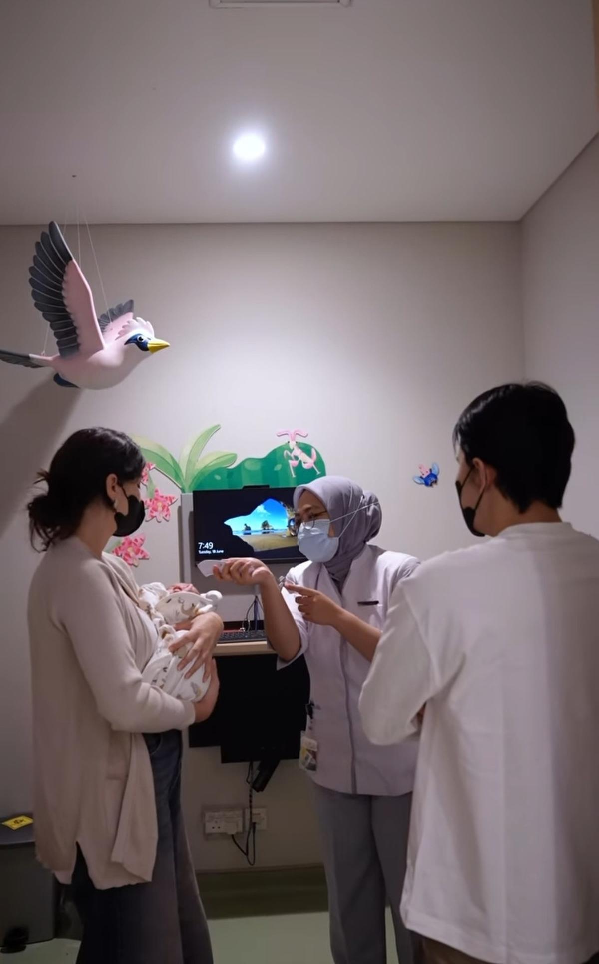 Sarah dikenal dengan penampilan yang sederhana namun sangat cantik.&nbsp;