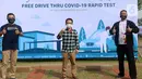 Presdir PT Astra Modern Land Wibowo Muljono, Chief of Medical Halodoc dr. Irwan Heriyanto MARS dan Ketua Gugus Tugas Percepatan Penanganan Covid-19 RW 14 Jakarta Garden City, Lukito Gunawan hadir pada kegiatan rapid test Covid-19 di Jakarta Garden City, Jakarta Timur (27/5/2020). (Liputan6.com/HO)
