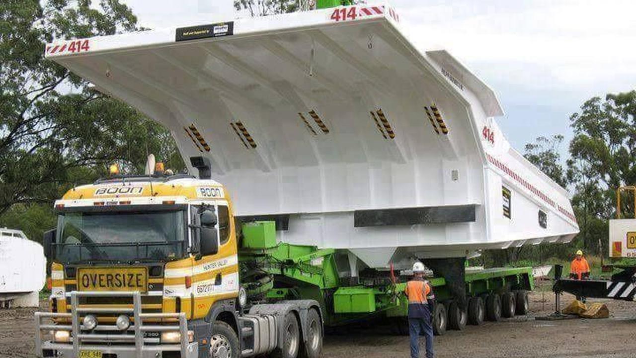 2. Tenaga truk pasti luar biasa