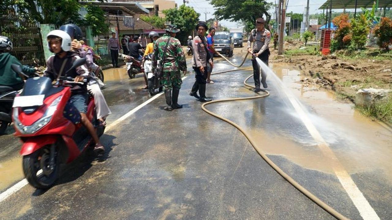 Akses Jalan dan Layanan Publik di Tulungagung Berangsur Pulih Pascabanjir