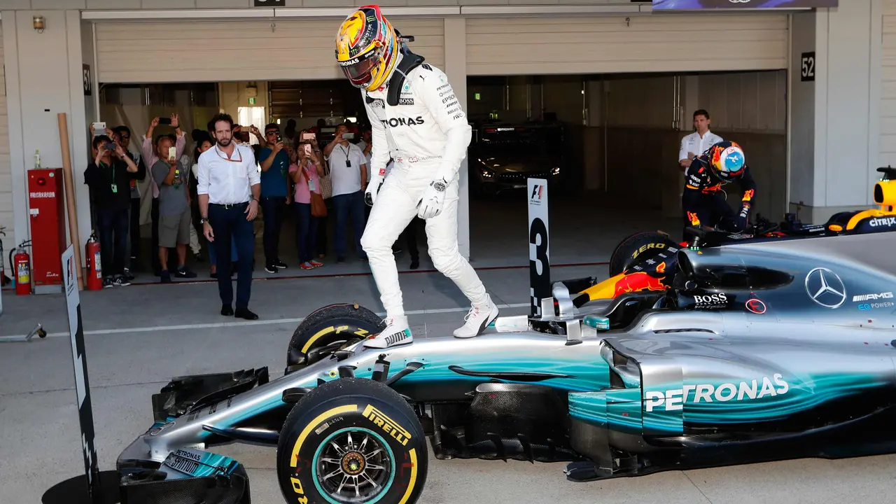 GP F1 Jepang-Lewis Hamilton