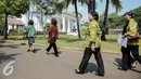 Sembilan Srikandi Tim Pansel Capim KPK saat tiba di Istana Merdeka, Jakarta (1/9/2015). Kedatangan tim Pansel KPK untuk menyerahkan delapan nama hasil seleksi capim KPK kepada Presiden Joko Widodo. (Liputan6.com/Faizal Fanani)