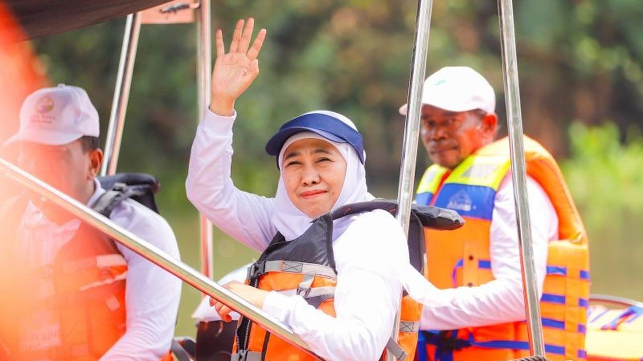 Tahukah Anda? Kali Surabaya Urat Nadi 17 Juta Warga! Khofifah dan Marinir Gelar Aksi Bersih Kali Surabaya