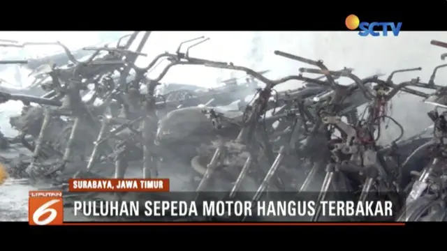 Sebanyak 80 sepeda motor hangus terbakar di tempat parkir milik SMKN 1 Surabaya.