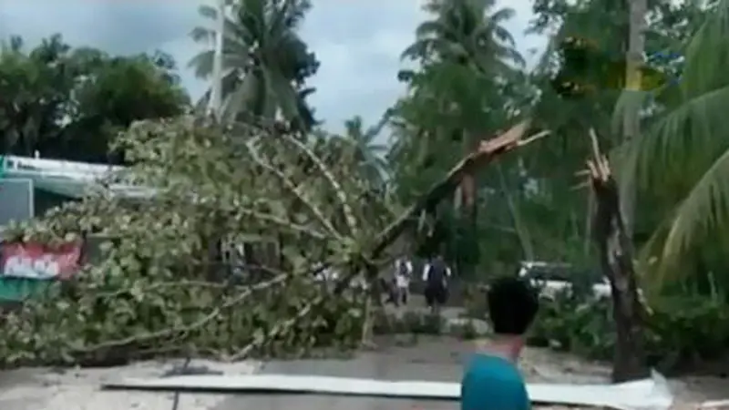 Puting Beliung Terjang Pangandaran