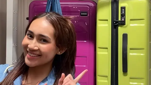 Putri Dewi Rezer Jadi Finalis Gadis Sampul 2025. [@brinettelefrandt]