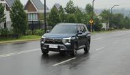Tampilan gagah Gagah Mitsubishi Destinator di jalan. (©Mitsubishi Motors)