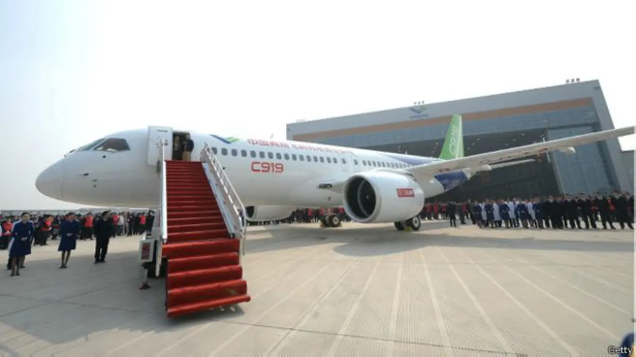 China Rilis Pesawat Jumbo Tandingan Airbus