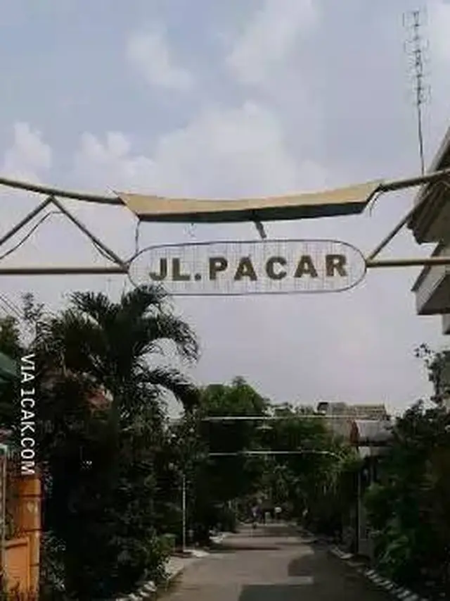 9 Potret Nama Jalan Unik di Indonesia, Malah Bikin Baper
