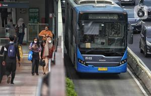 Untuk diketahui, sepanjang 2024, Transjakarta melayani 371,4 juta pelanggan dengan rata-rata lebih dari 1 juta pelanggan per hari. (Liputan6.com/Angga Yuniar)