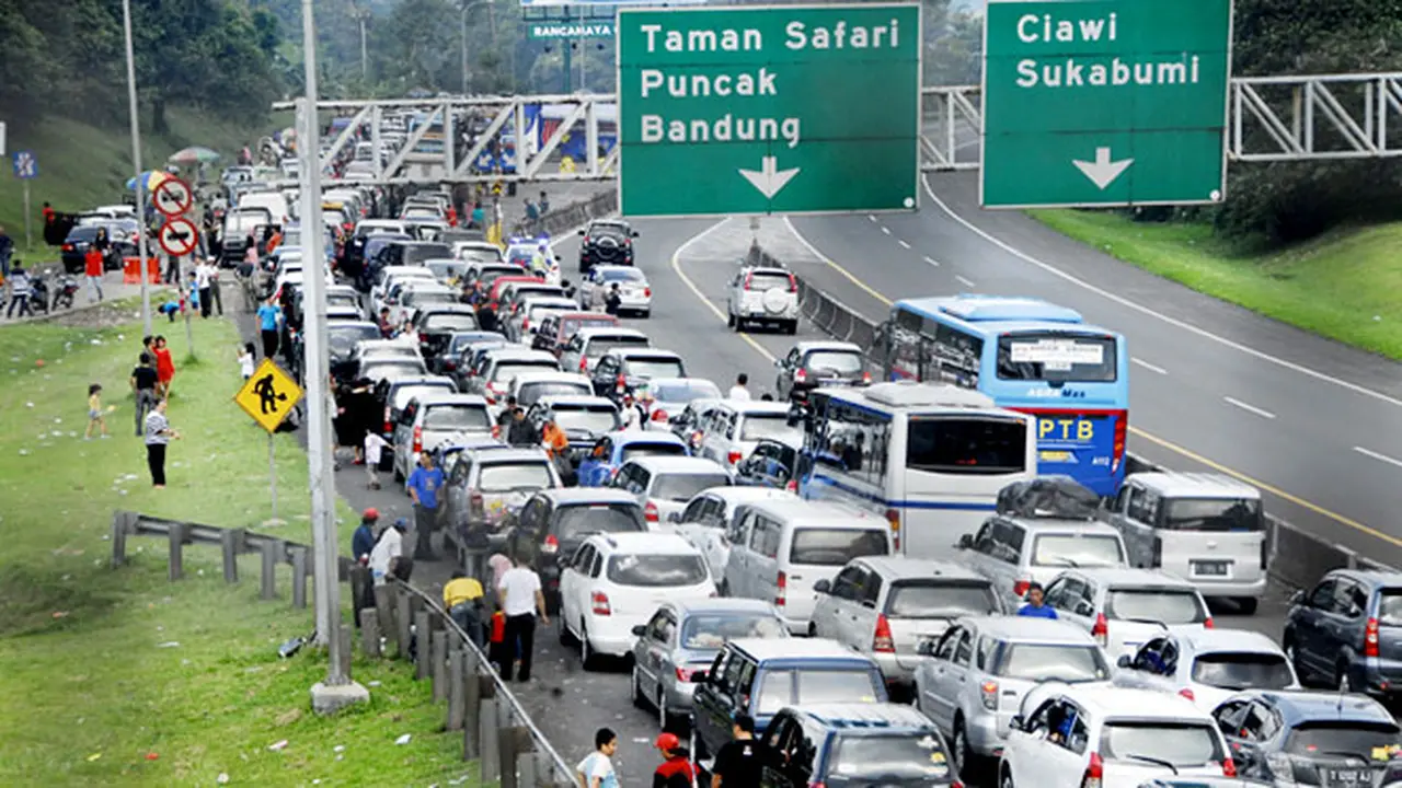 Menuju Puncak Macet 8 Kilometer