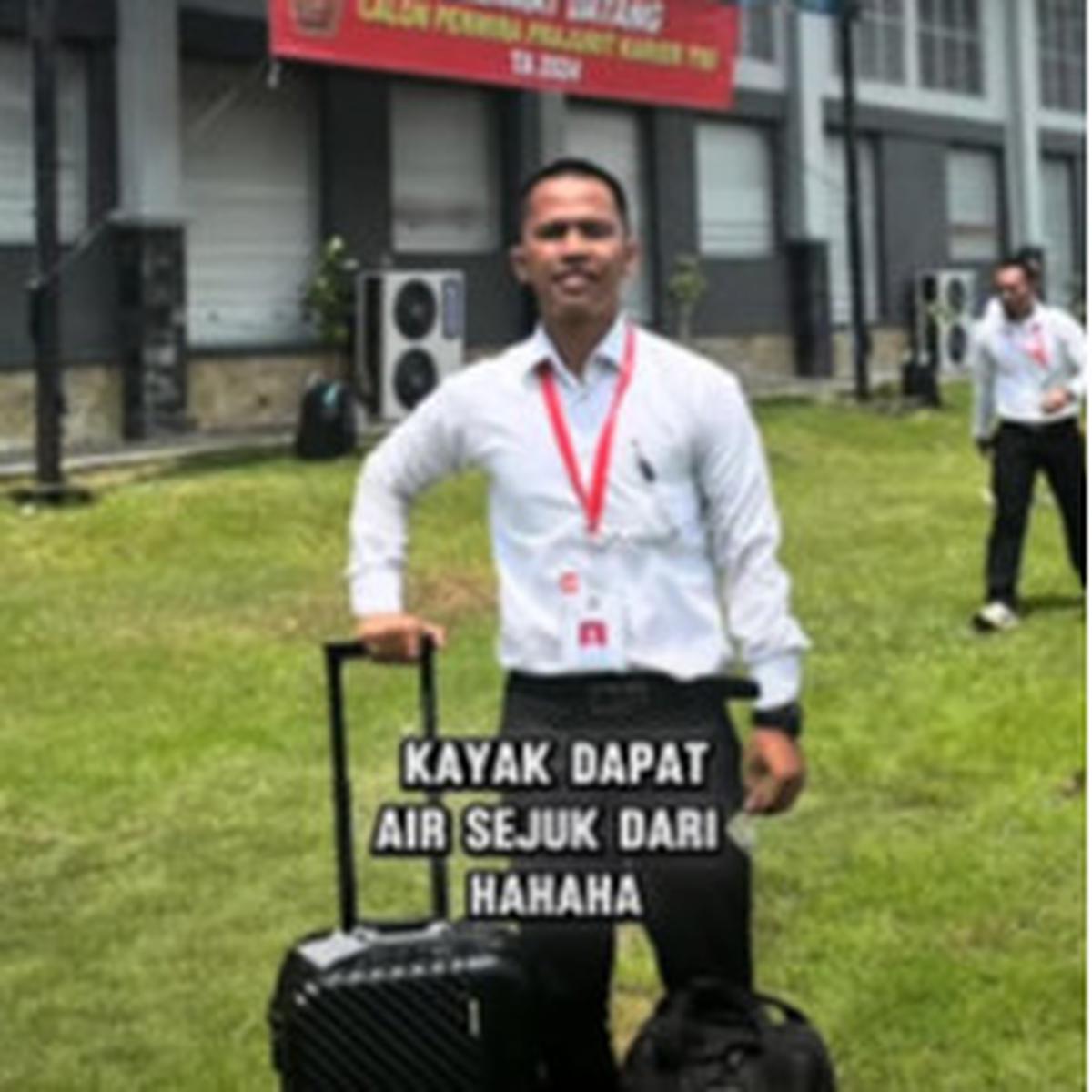 Kolonel Edward Sitorus Salut dengan Letda Jeremi