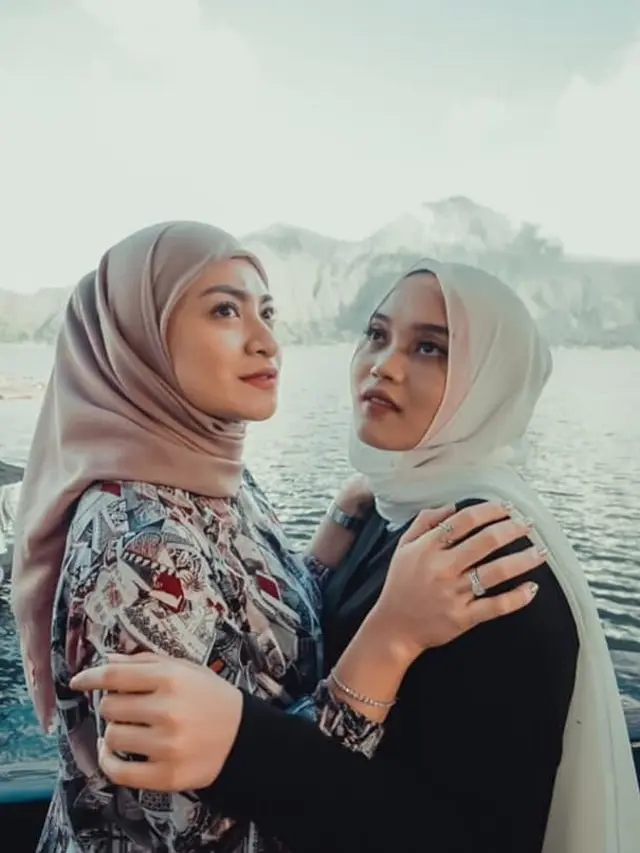 6 Momen Nathalie Holscher Peluk Rangkul Putri Delina, Dikabarkan Berseteru