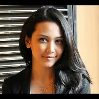 Mantan artis cilik ini, sudah memperkenalkan pacarnya kepada media. Pacarnya, Bhakti Perkasa tidak takut dibilang ‘numpang terkenal’ saat menjalin hubungan dengan Dhea.