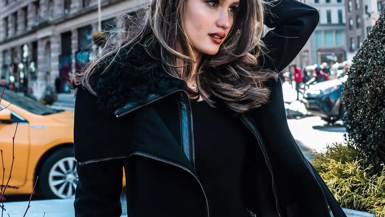 [Bintang] Cinta Laura