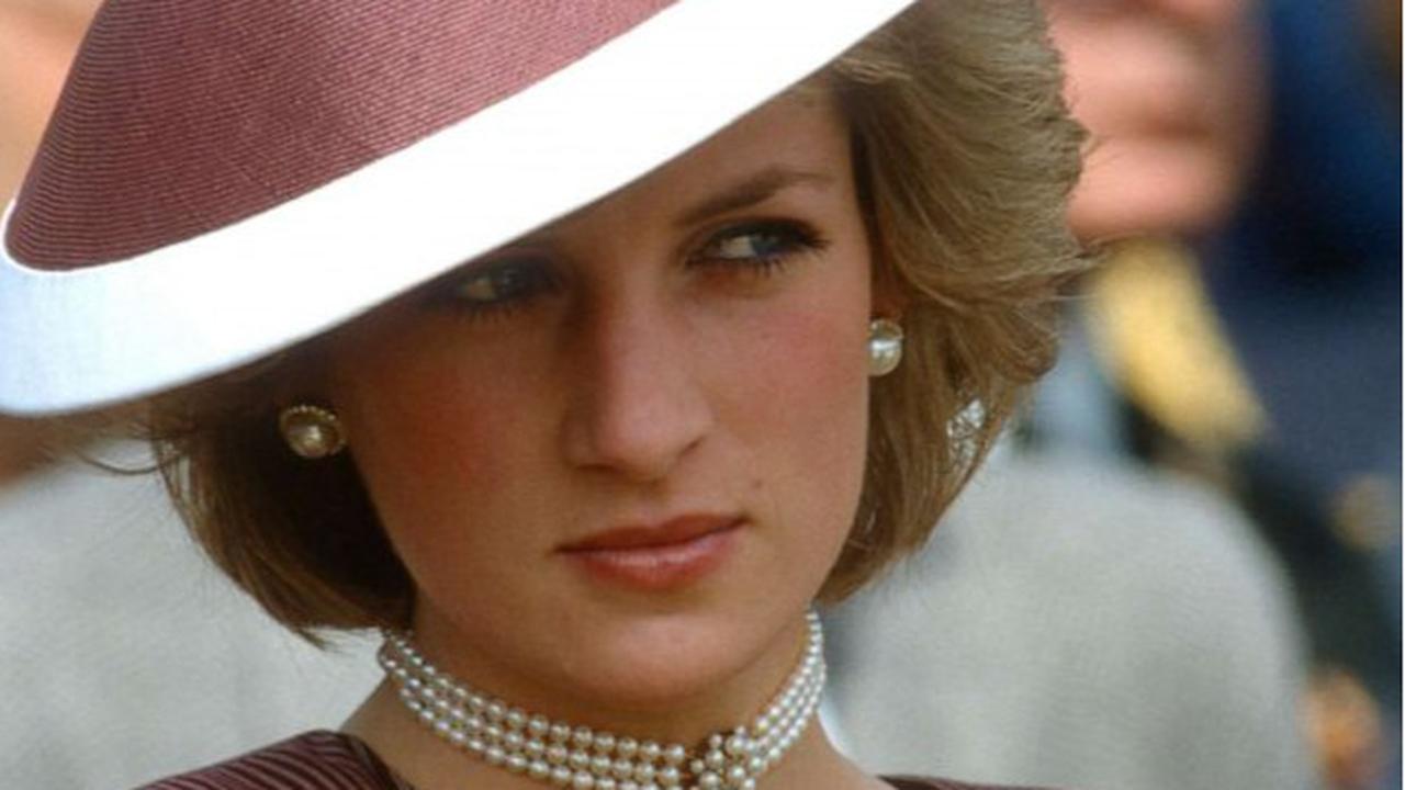 Tak Sekadar Gaya, Ini Alasan Putri Diana Kerap Menutupi Wajah dengan Topi