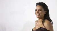 Michelle Rodriguez saat launching film Fast and Furious 7 (reuters)