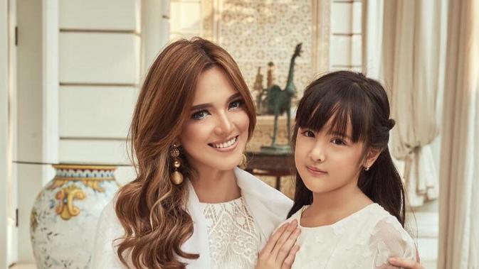 5 Artis Cantik Ini Kompak Rayakan Lebaran Pakai Baju 