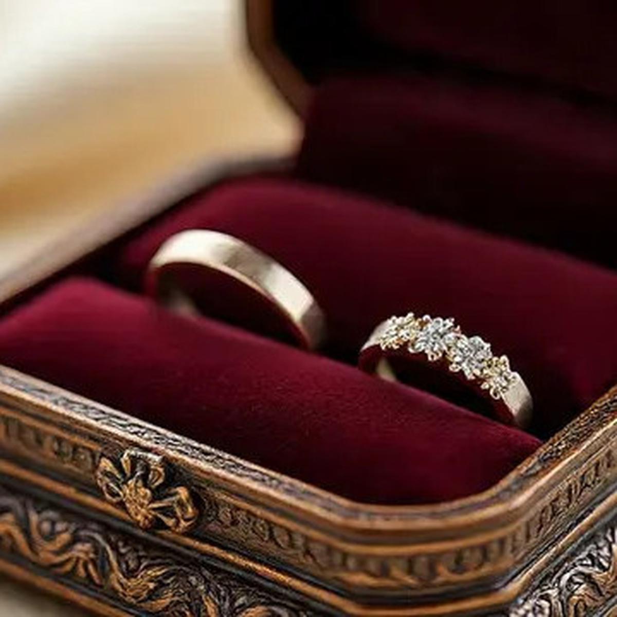 7 Inspirasi Cincin Nikah Couple 2025 Lengkap dengan Harga, Elegan Tanpa Emas untuk Pria Muslim