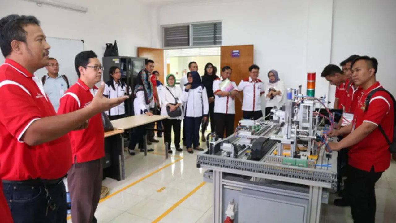 Kemnaker Tengah Mengkaji Pendirian Politeknik Ketenagakerjaan 