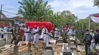 Penghormatan Terakhir, Tembakan Salvo Iringi Pemakaman Pratu Marinir Febry di Bandar Lampung